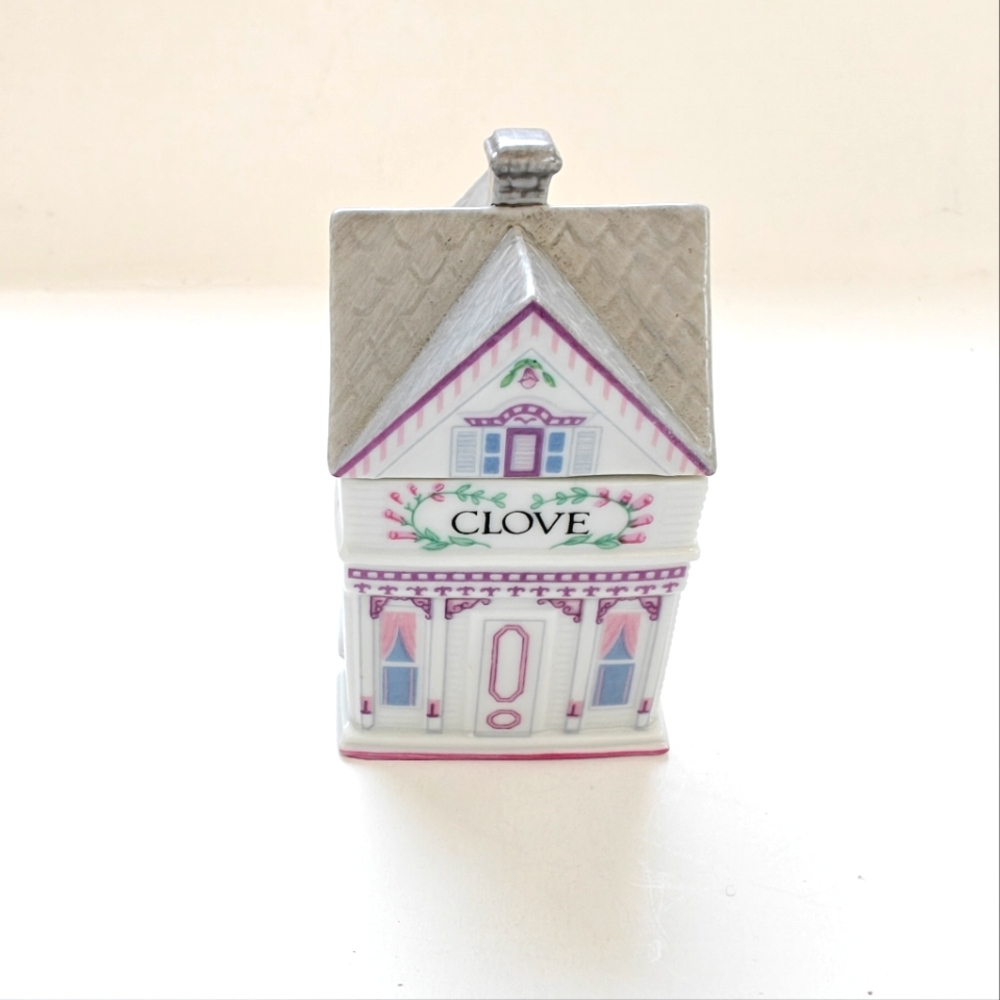The Lenox Spice Village Clove